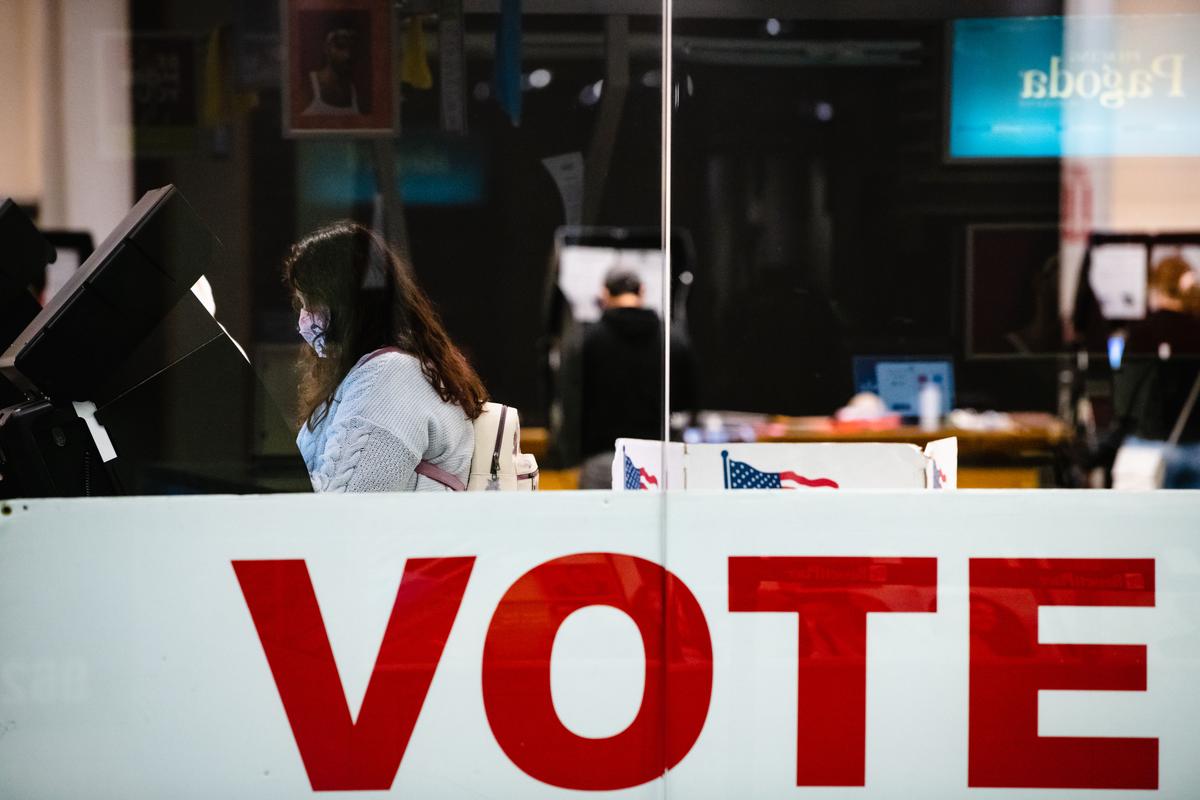 Federal Judge Strikes Down Texas Polling-Place Dress Code