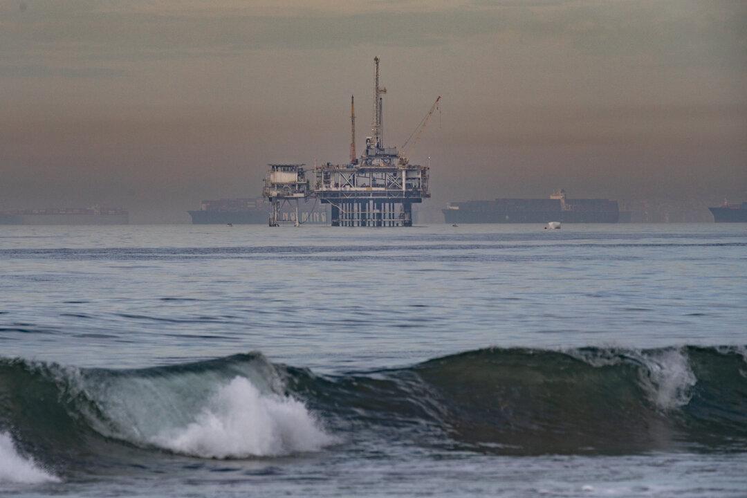 Crews Work to Clean Massive Oil Spill Off Huntington Beach