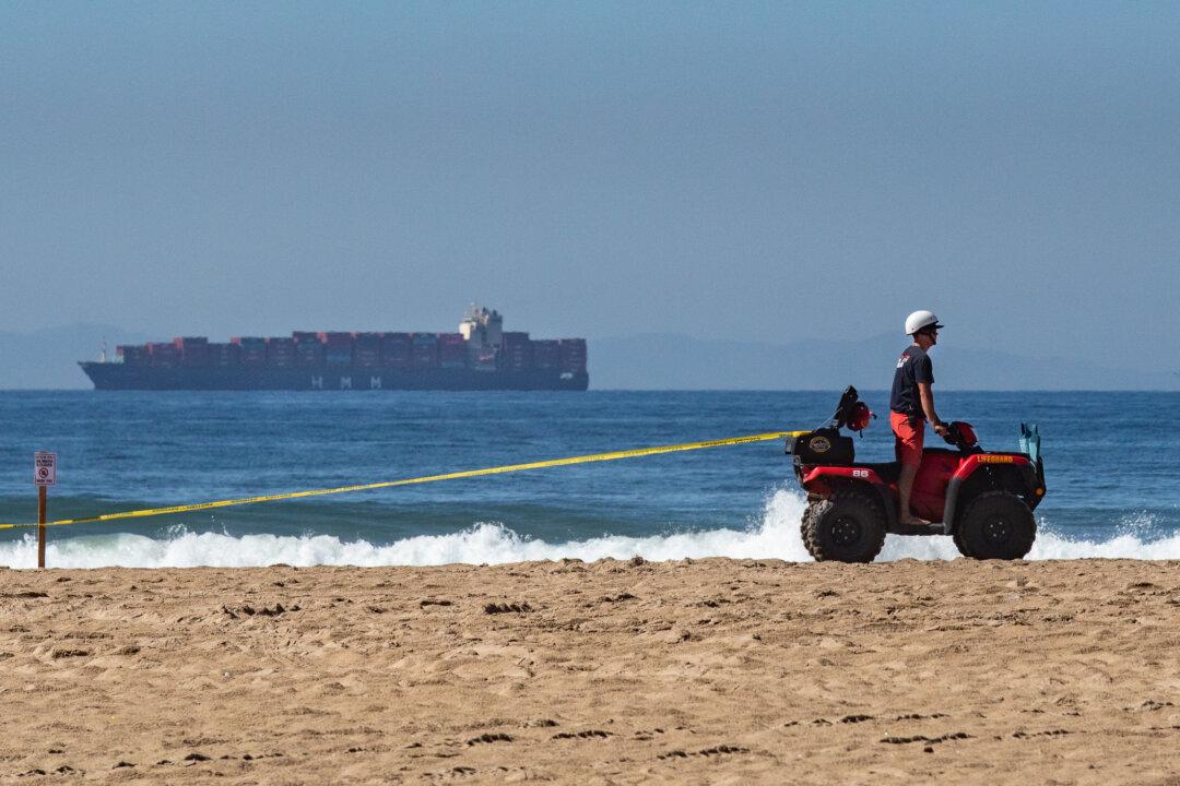 Oil Spill Prompts Huntington Beach to Cancel Events