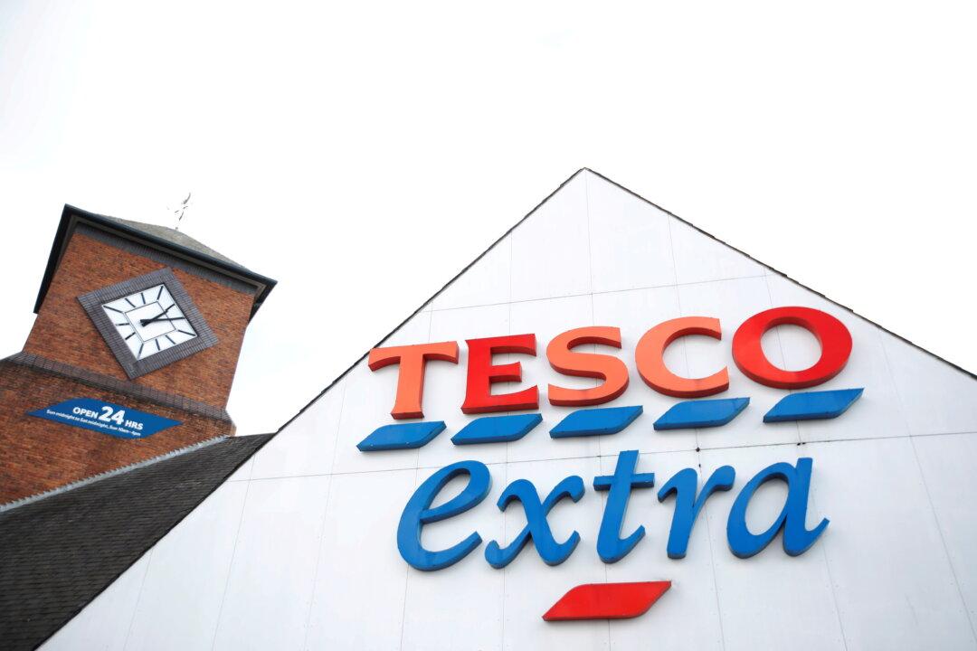 Tesco Defies Supply Chain Challenges to Lift Profit Forecast