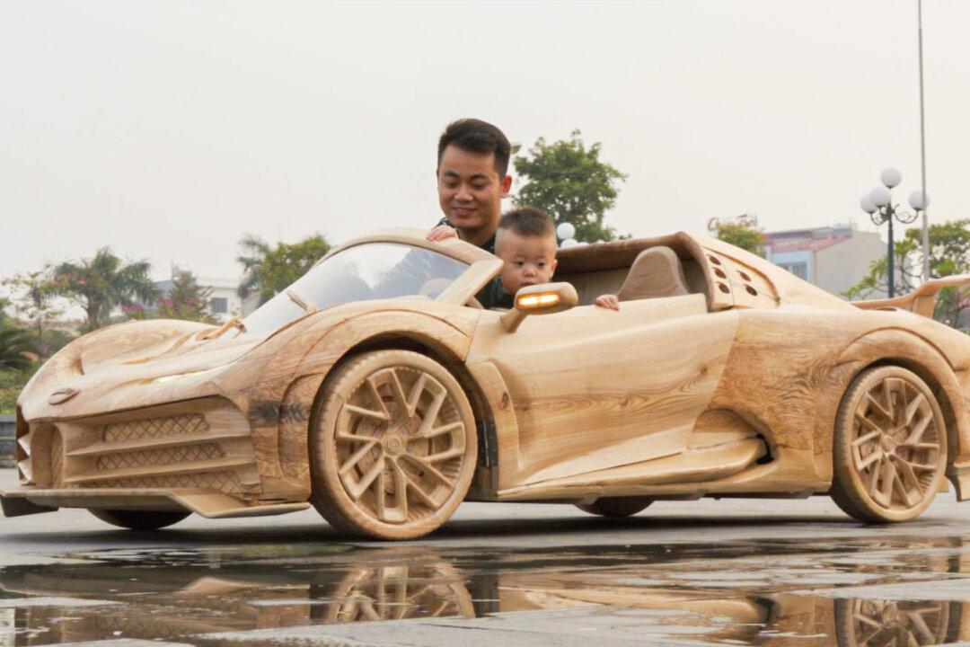 VIDEO Time-Lapse: Carpenter Dad Builds Drivable Wooden Bugatti for Son—and It Goes Viral