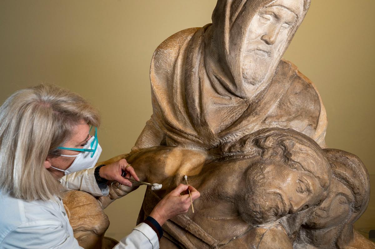 Did Michelangelo Destroy His Sculpture ‘The Deposition’?