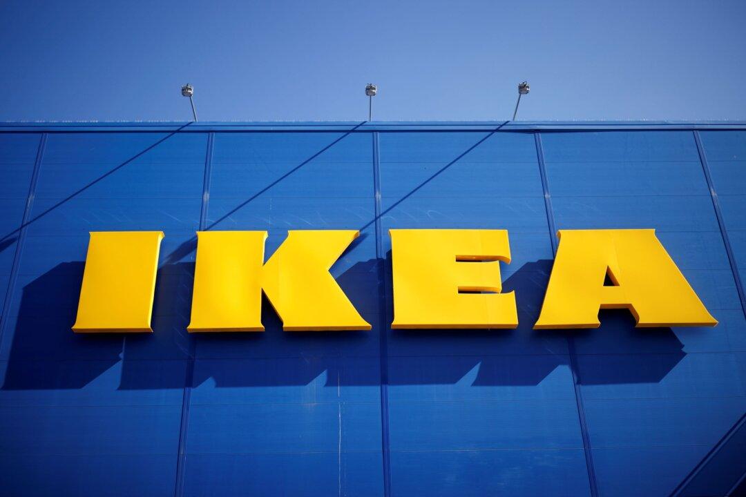 Ikea to Slash Sick Pay for Unvaccinated UK Staff in Quarantine