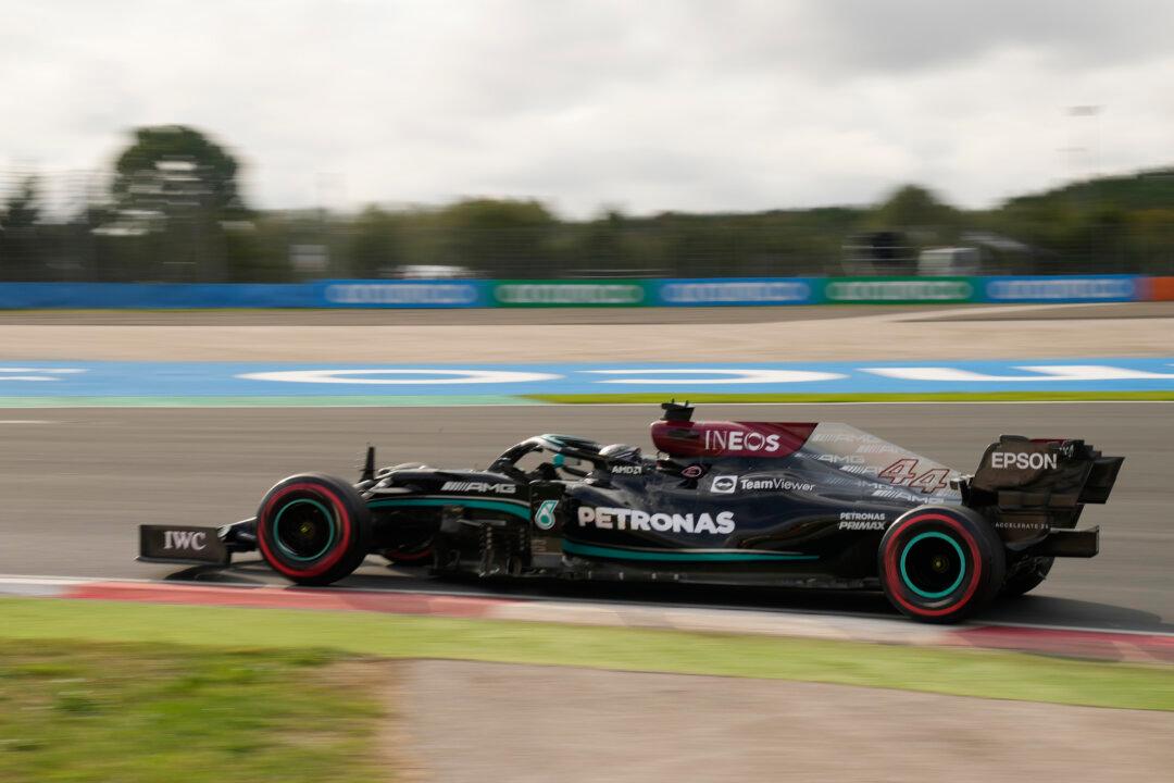 F1: Hamilton Takes Pole for Turkish GP Ahead of Bottas