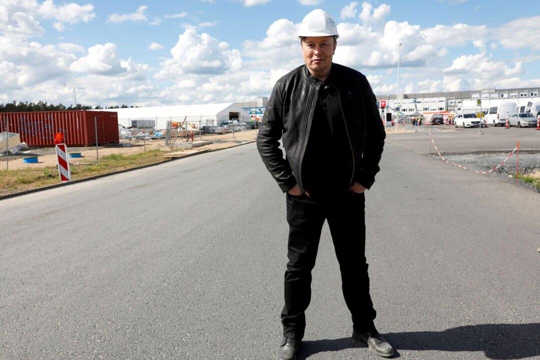 Musk’s Tesla Plant Party in Berlin Draws Fans and Protests