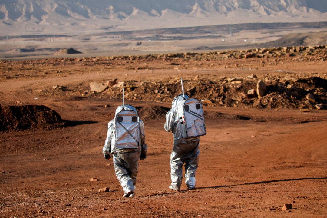 In a Rocky Israeli Crater, Scientists Simulate Life on Mars