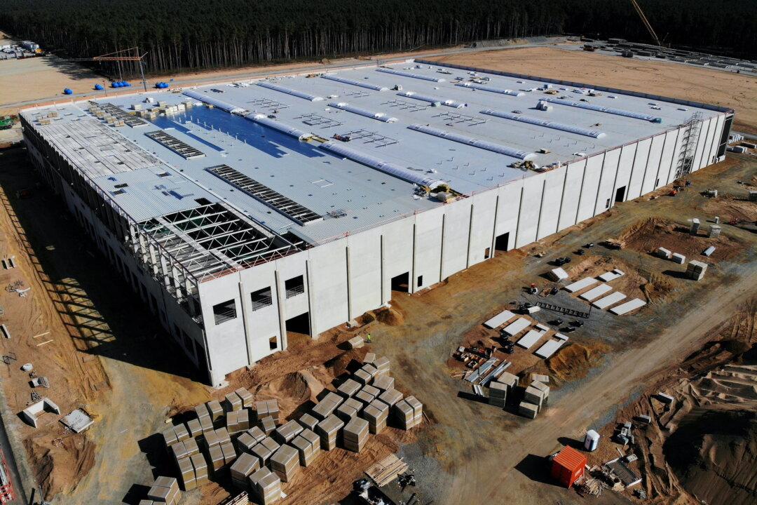 Tesla Giga Berlin yet to Receive Production Greenlight Over Pending Documents: Report