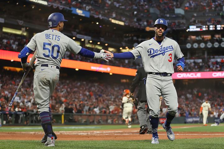 Dodgers Tie NLDS by Thrashing Giants 9-2
