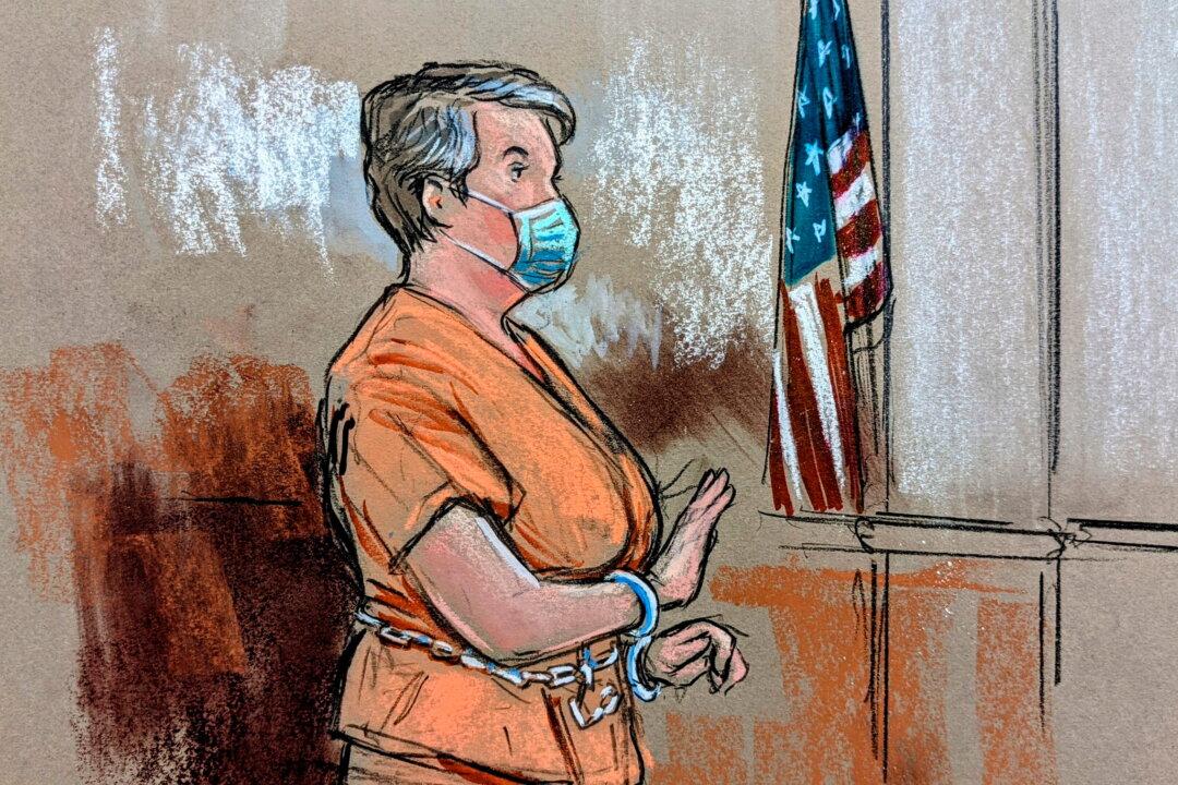 Former US Navy Engineer, Wife Face Judge in Submarine Espionage Case