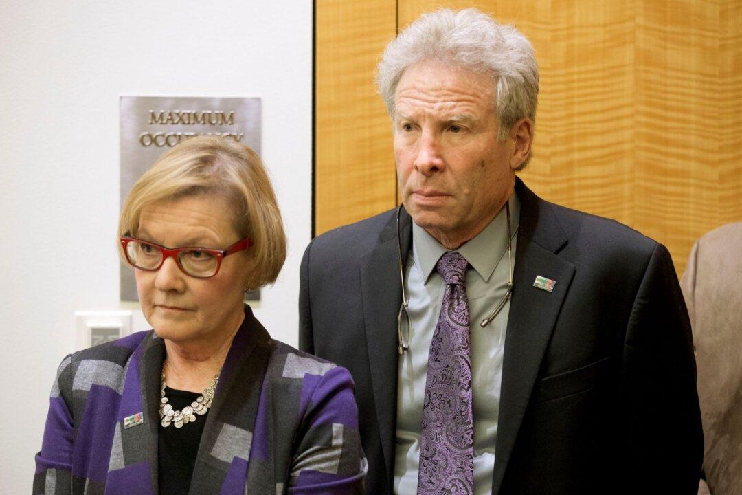 Slain Reporter’s Father Takes on Facebook Over Violent Video