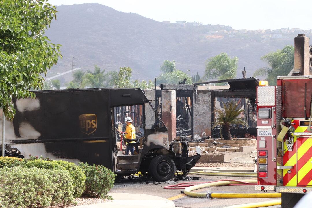 Plane Crashes in California Neighborhood, at Least 2 Dead