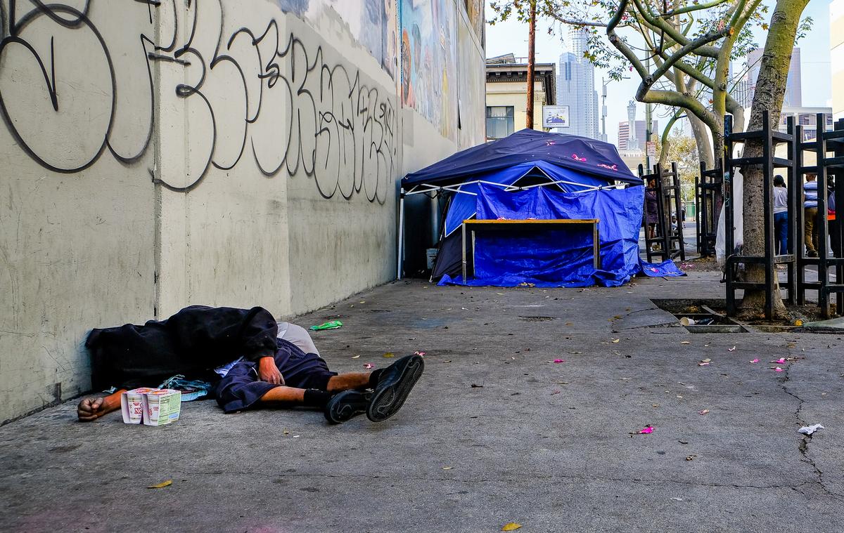 Los Angeles City Council Bans Homeless Encampments in Specified Areas of 3 Districts