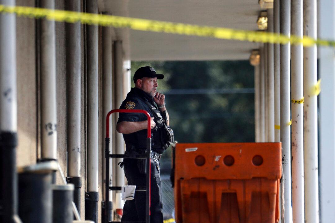Shooter Among 3 Dead After Shooting at US Postal Service Facility in Memphis