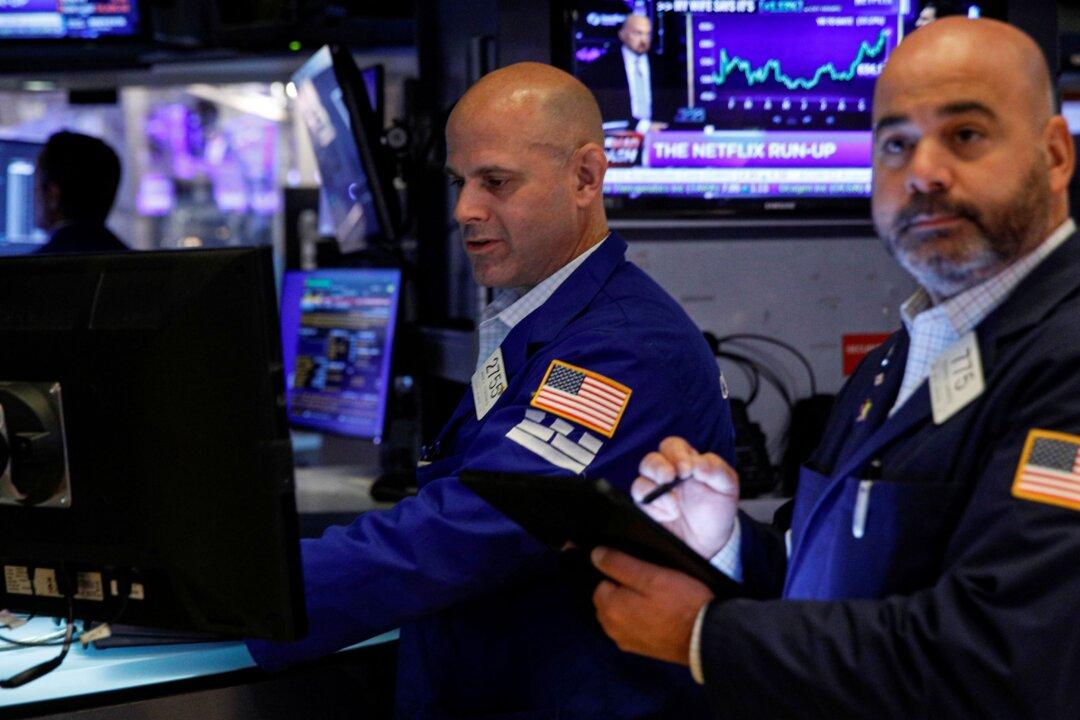 S&P 500, Nasdaq Rise With Growth Stocks; JPMorgan a Drag