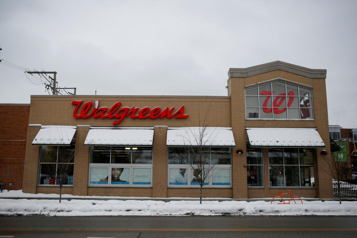 Walgreens, CVS Join Growing Number of Major Companies Cutting Paid Sick Leave for Unvaccinated Workers
