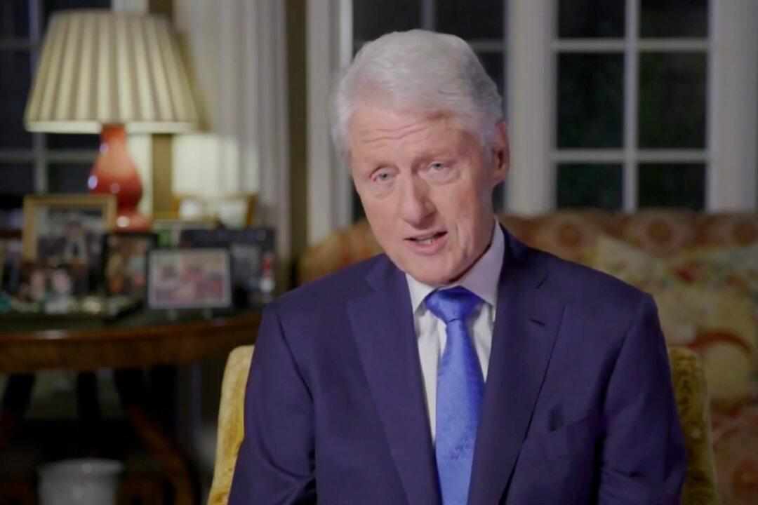 Ex-President Bill Clinton Recovering From Infection in Hospital, Doctors Say