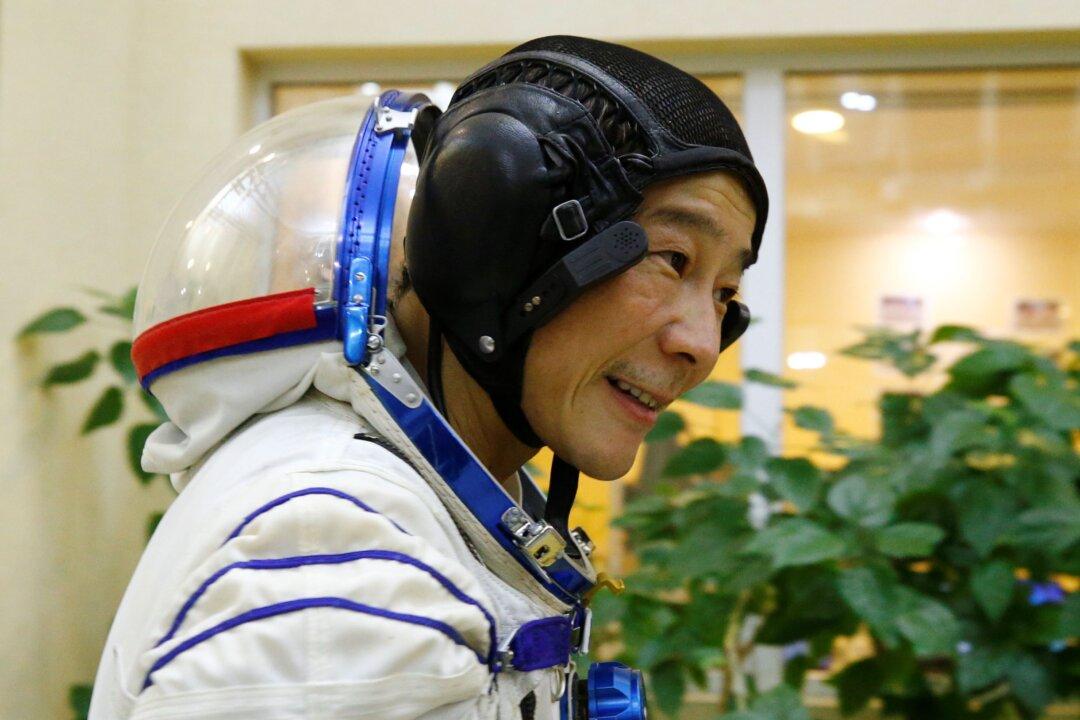 Japanese Billionaire Gets Ready for December Space Mission