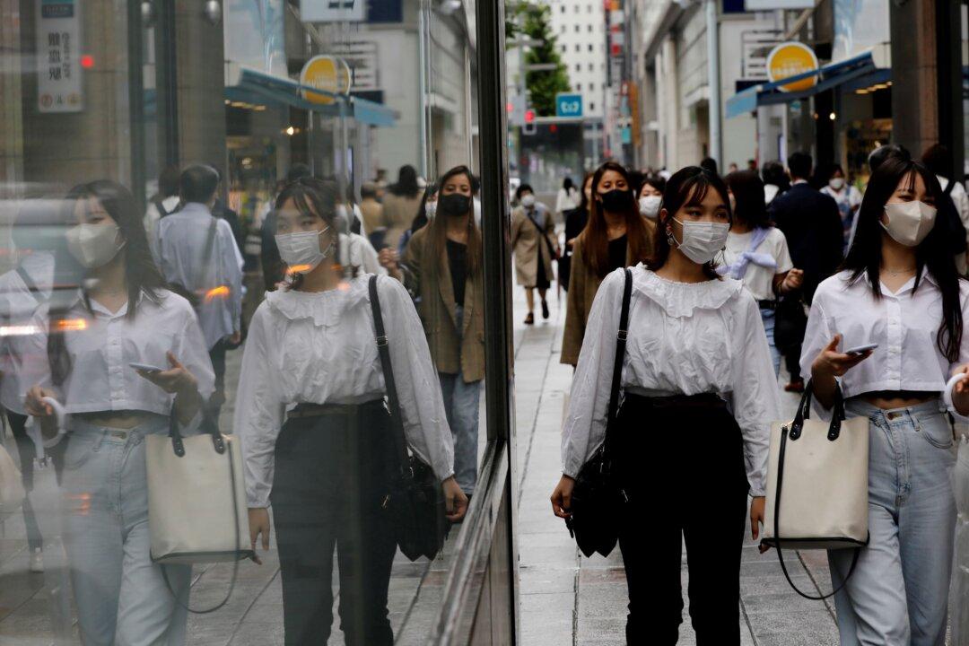 Japan’s 3rd Quarter Growth Forecast Trimmed Further on COVID-19 Drag: Poll