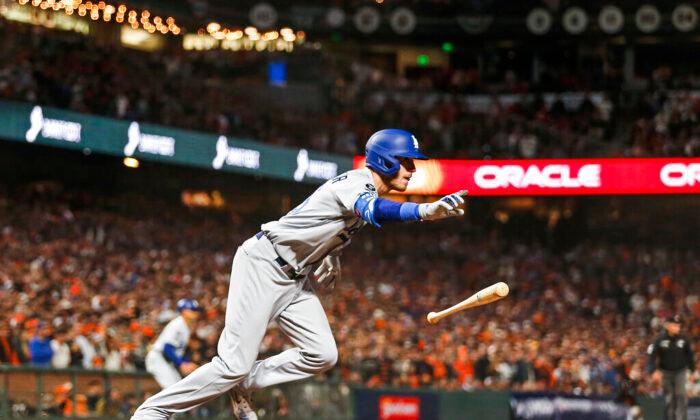 Dodgers Advance Over the Giants in Ninth Inning Dramatics