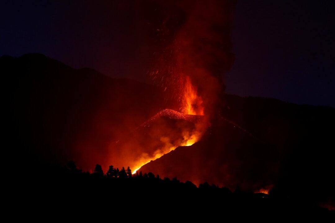 La Palma Volcanic Eruption Shows No Sign of Slowing: Canaries’ President