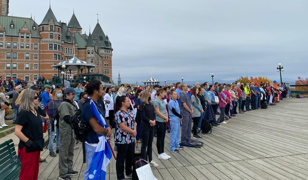 1,000 Quebec Front-Line Workers, First Responders Hold Silent Rally to Protest Vaccine Mandates