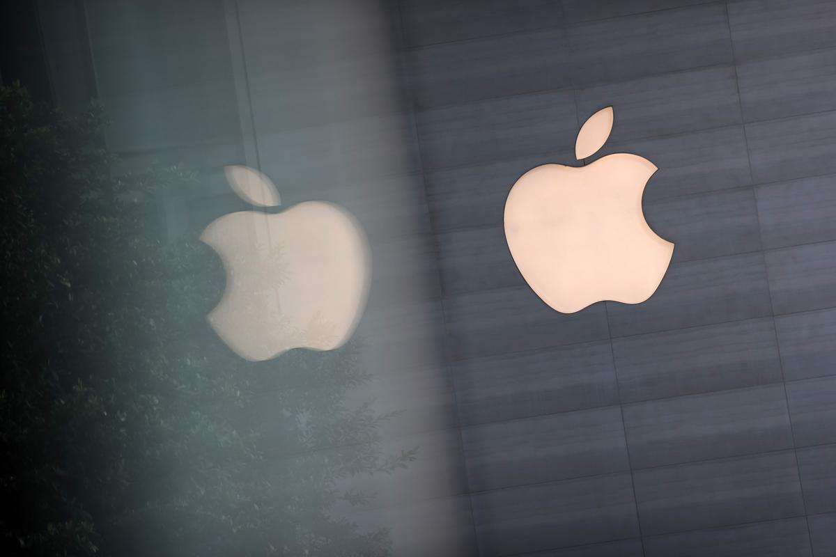 Here Is How Much Apple Has to Pay Store Workers for Harsher Security Checks