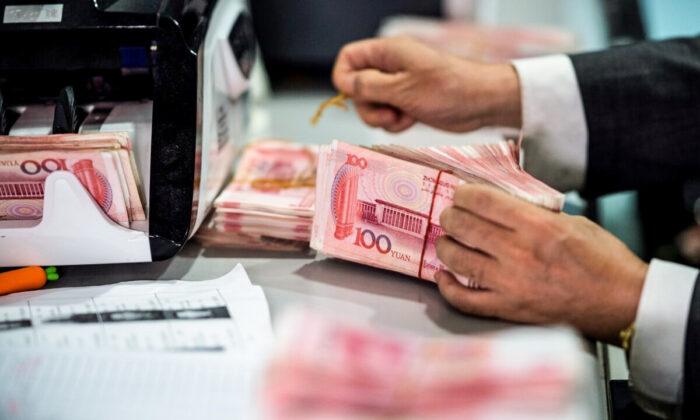 Chinese Regime’s State Media Target Private Banks