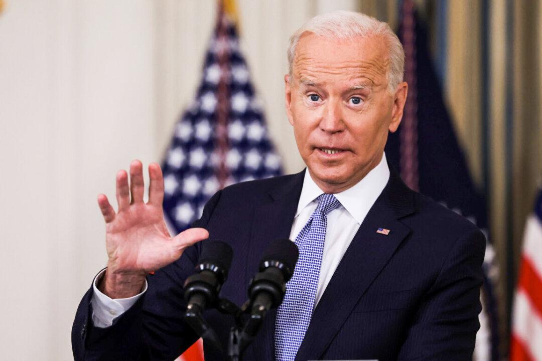 Shipping Companies Warn: Biden Vaccine Mandate Will Trigger Holiday Supply Chain Chaos