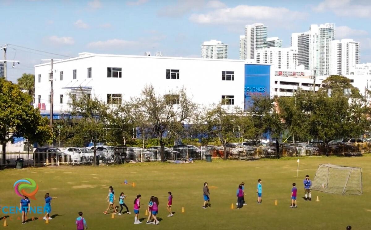 Miami Private School Requires Students to Stay Home 30 Days After Getting COVID-19 Vaccine