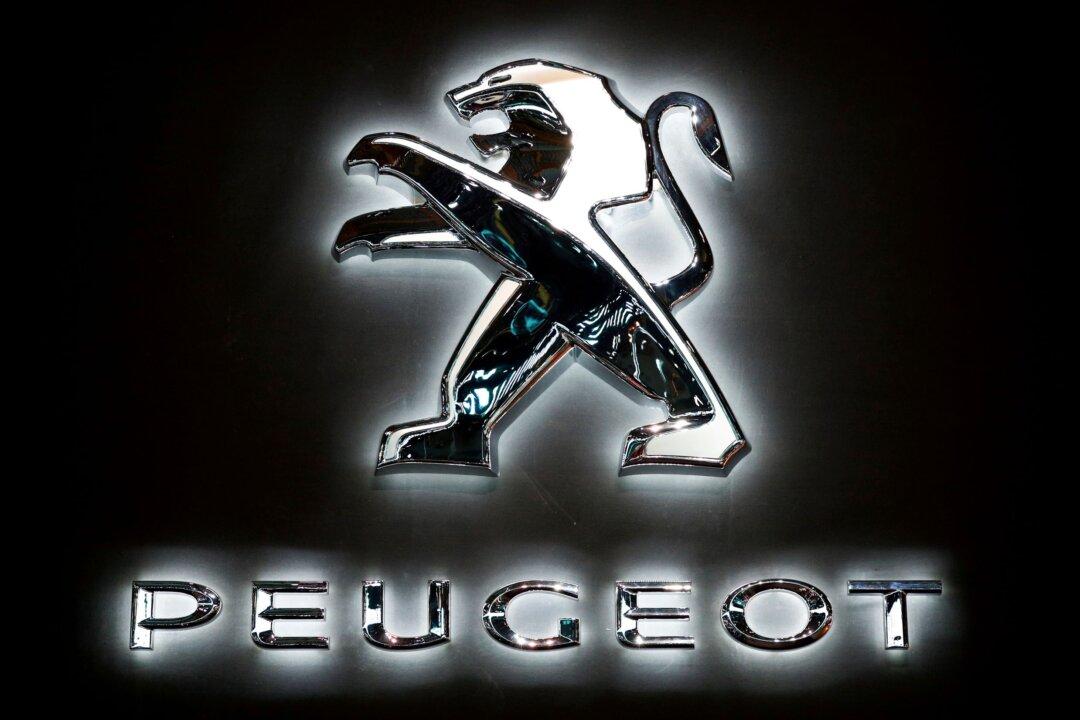 Peugeot CEO Says Nearly 20 Percent of European Sales Through August Electrified