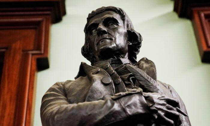 New York City to Remove Thomas Jefferson Statue From City Hall