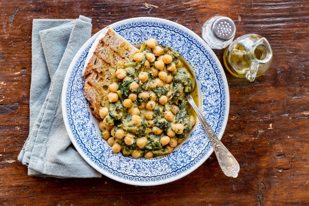 Cacciucco di Ceci (Tuscan Chickpea and Chard Soup)