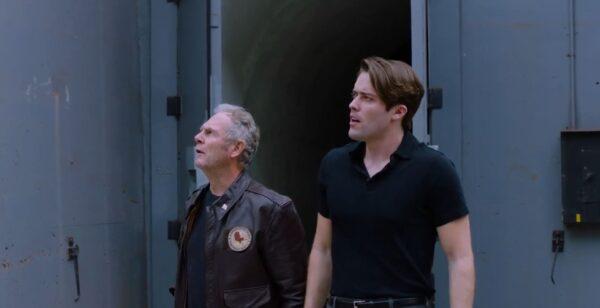 Larry (Mark J. Bush, L) and Kevin (Jake Red), in “20 Minutes” (RiverRain Productions)