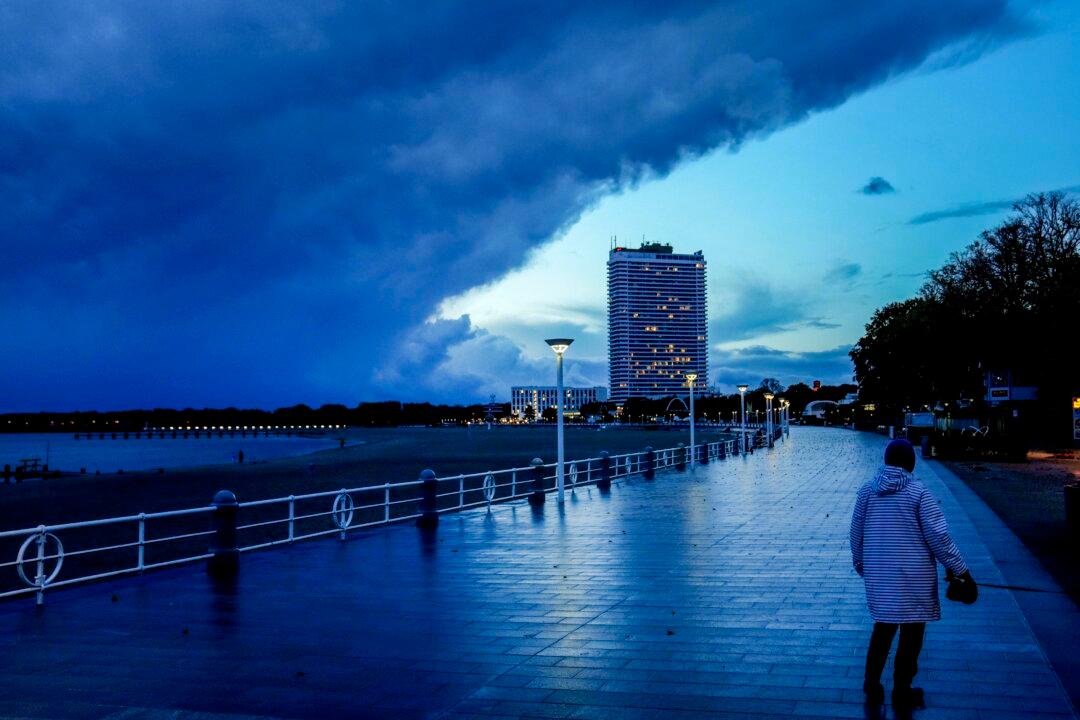 Strong Storm Causes 4 Deaths in Poland, Damage Across Europe