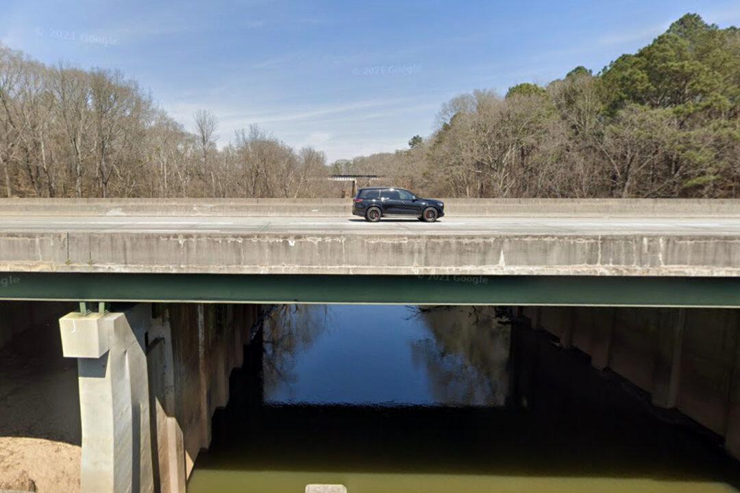 Bridge Being Demolished Collapses, Killing 1, Injuring 2
