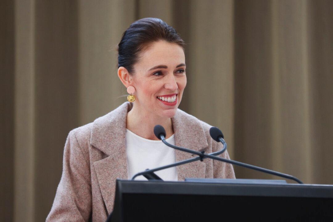 New Zealand, UK Sign Historic Free Trade Deal