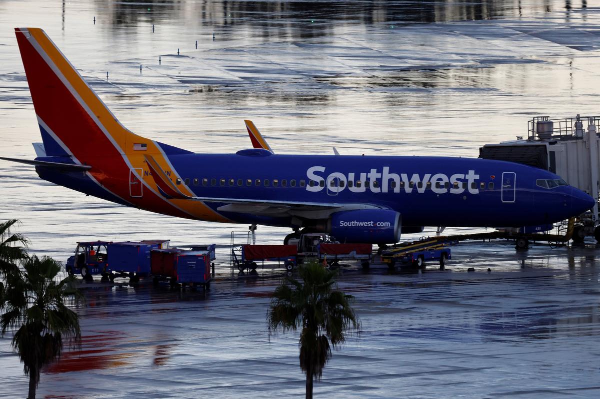 Southwest Airlines Sued for Ejecting Woman Who Removed Mask to Drink Water