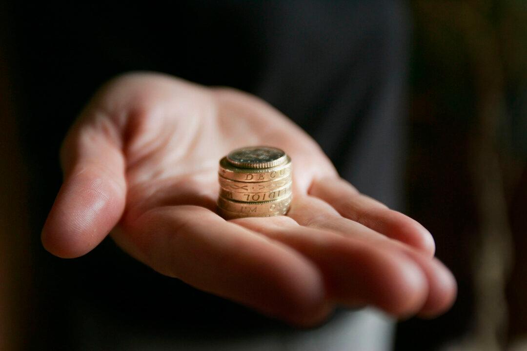 Minimum Wages Will Rise Next April to £12.21, Treasury Confirms