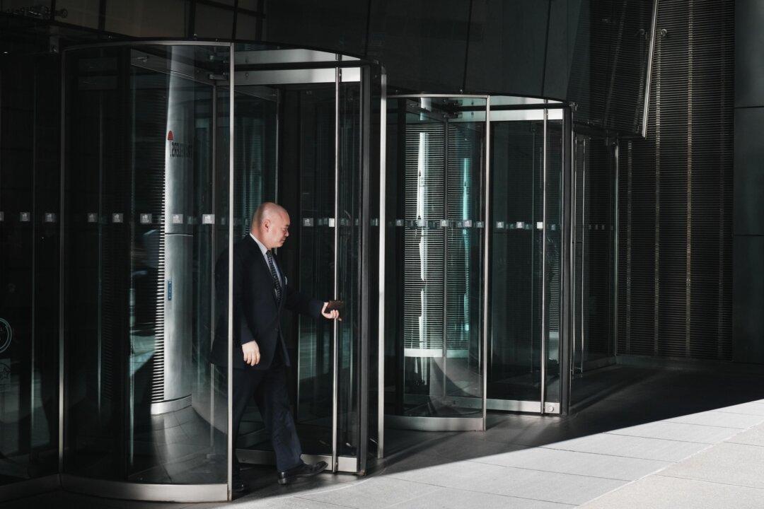 Workers Returning Back to the Office Across US: Survey