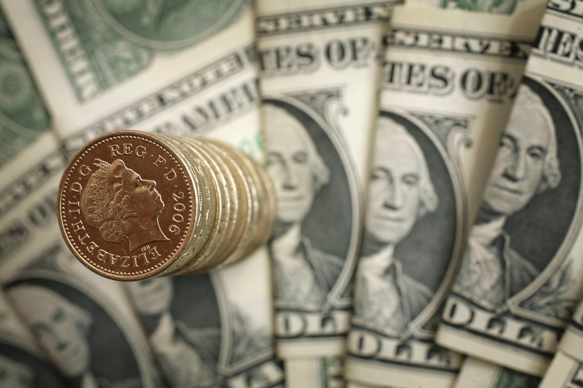 Pound Hits 2-Year High Against US Dollar