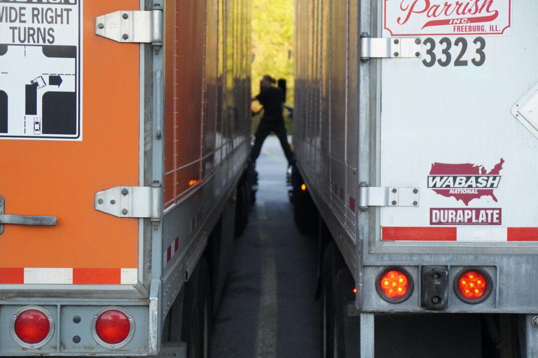 Trucking Industry Downturn Foreshadows Possible Economic Troubles