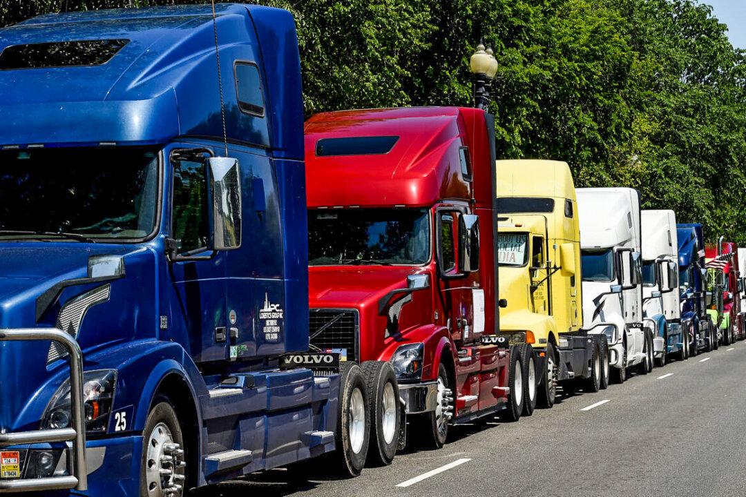 Truckers Warn ‘Disastrous’ OSHA Mandate Will Worsen Supply Chain Chaos