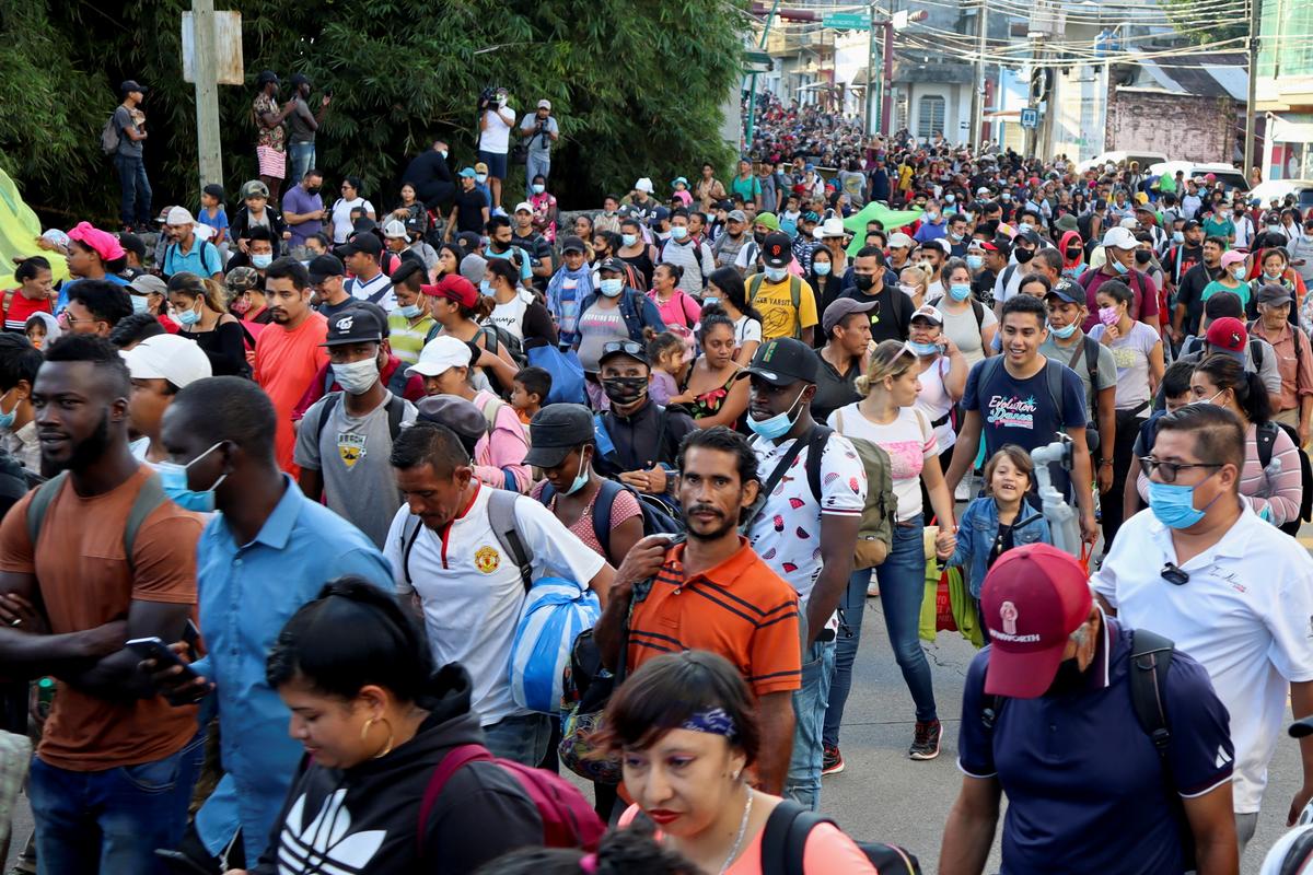 Texas AG Accuses Biden Administration of Creating Border Crisis as Large Migrant Caravan Approaches