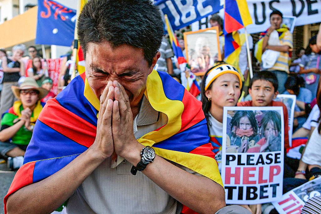 Beijing Blocks News of Popular Tibetan Singer’s Self-Immolation