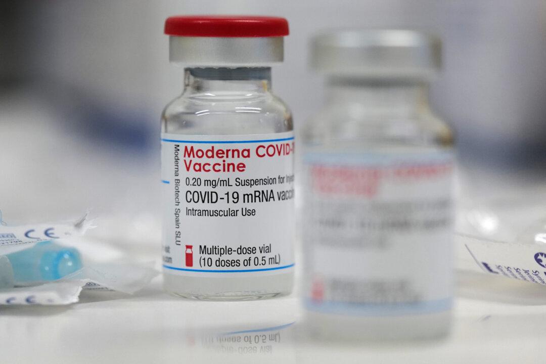 Australian Regulators Approve Moderna for COVID-19 Booster Shot