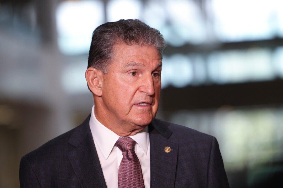 Manchin Refuses to Overrule Parliamentarian on Immigration Provisions