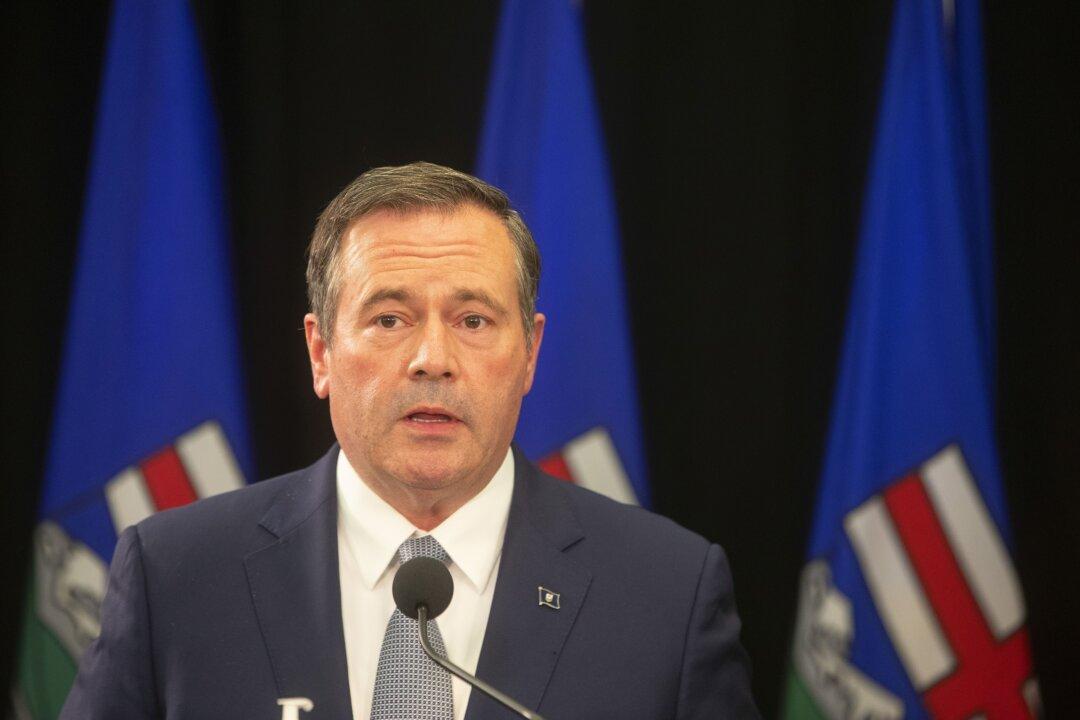 Alberta Sounds Battle Cry for Sovereignty