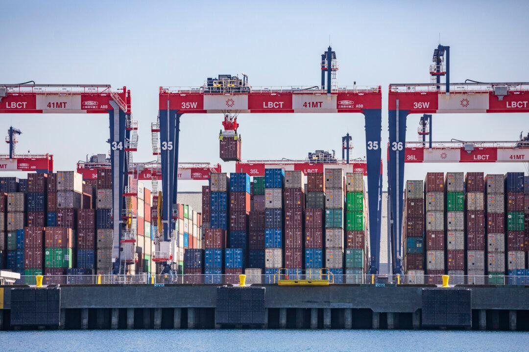 Oil Exporters Stick to Modest Production Increase, Could Ease Concerns at LA Ports