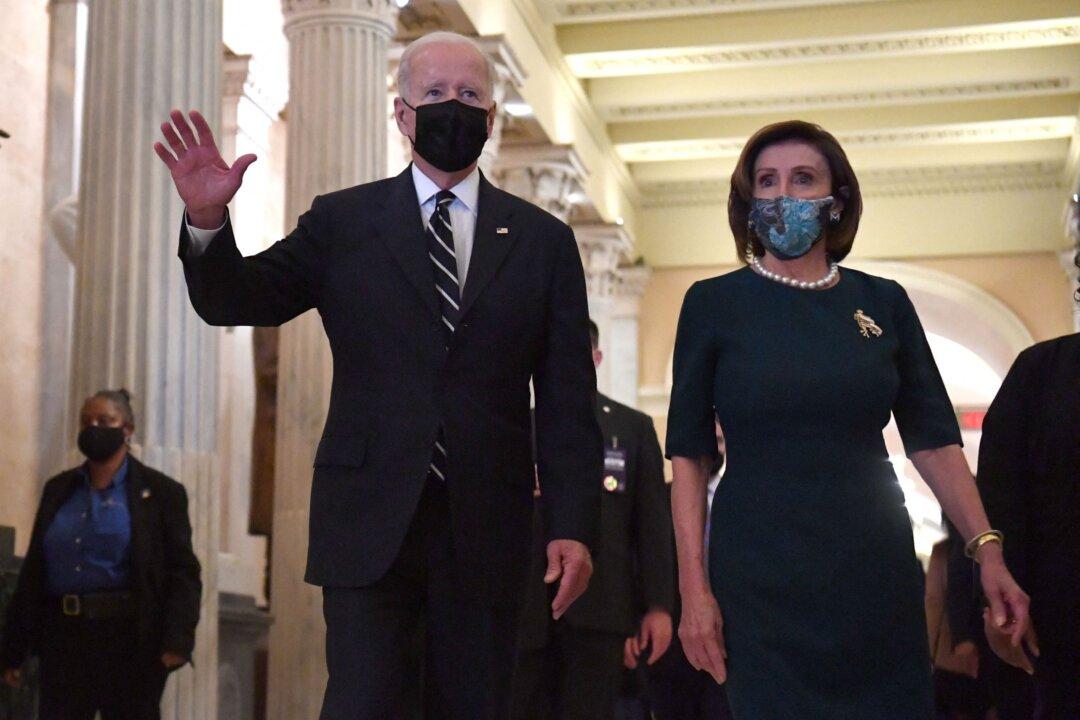 A Tax Gift to the Rich Divides Democrats