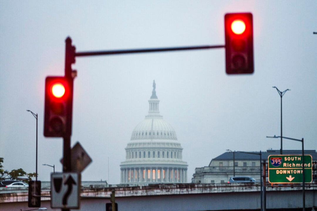 House Democrats Propose Eliminating Debt Ceiling; Yellen Rejects $1 Trillion Coin